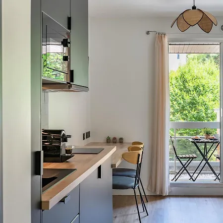 شقة Renove Avec Balcon Pres Des Champs-elysees باريس