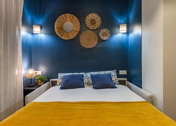 Appartement Rénové Avec Balcon Près Des Champs-elysées *