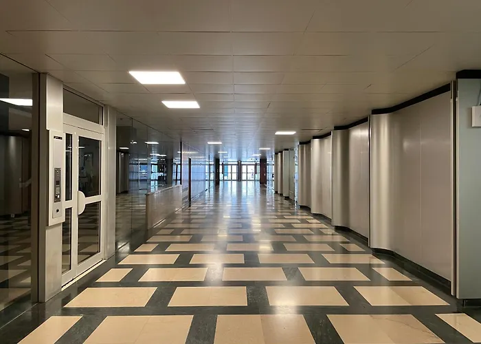 Renove Avec Balcon Pres Des Champs-elysees * باريس